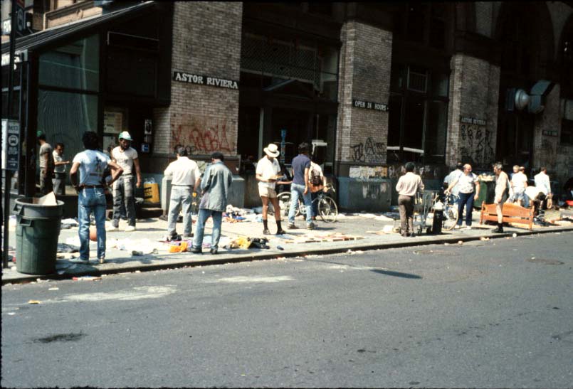 streetseller015.jpg